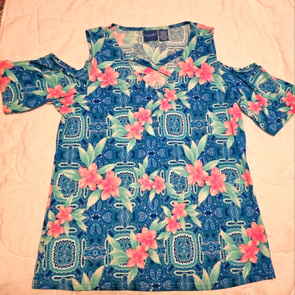 Ladies NWOT Carribean Joe Top, Small